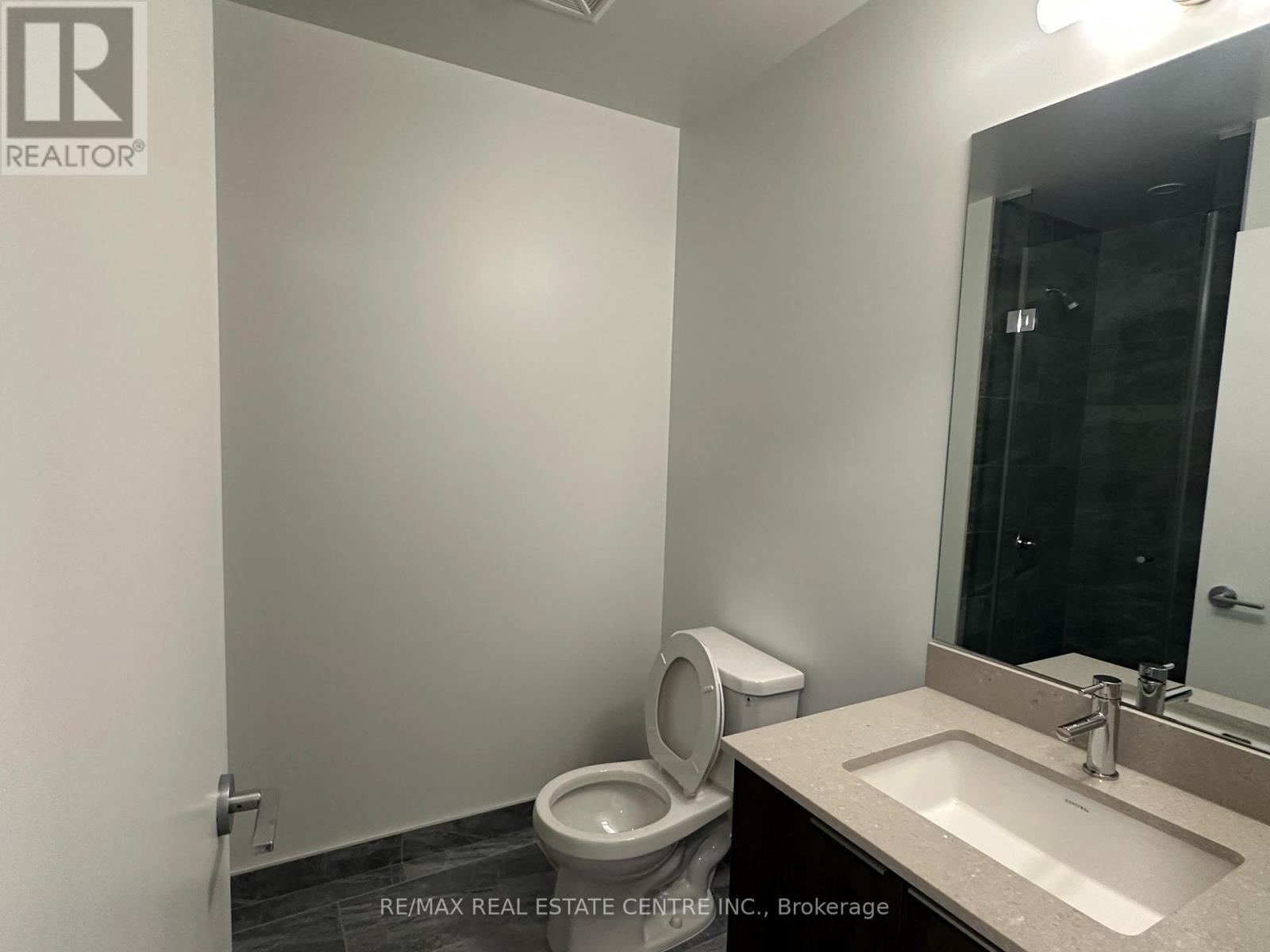 4311 - 395 Square One Drive E, Mississauga, Ontario  L5B 0P6 - Photo 18 - W13004942