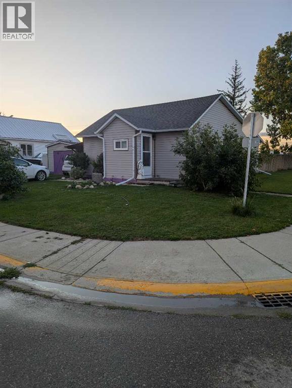 602 3 Avenue N, Vauxhall, Alberta  T0K 2K0 - Photo 2 - A2301964