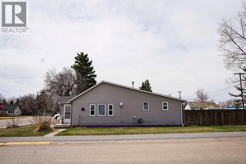 602 3 Avenue N, Vauxhall, Alberta  T0K 2K0 - Photo 3 - A2301964