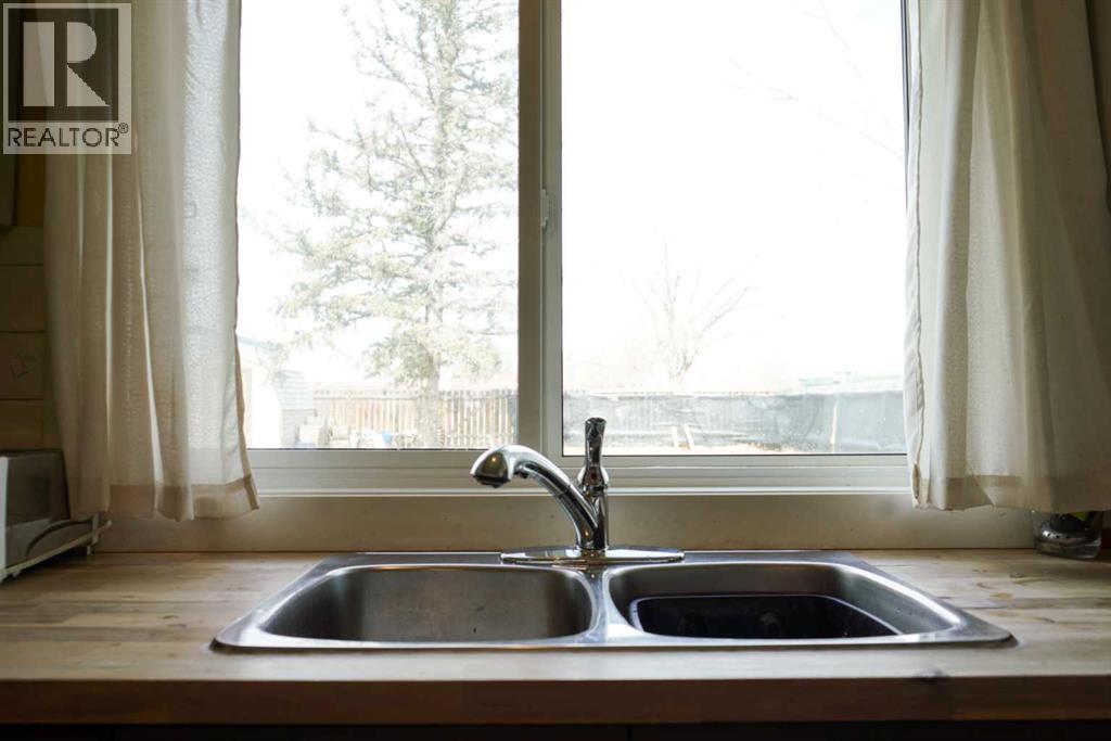 602 3 Avenue N, Vauxhall, Alberta  T0K 2K0 - Photo 6 - A2301964