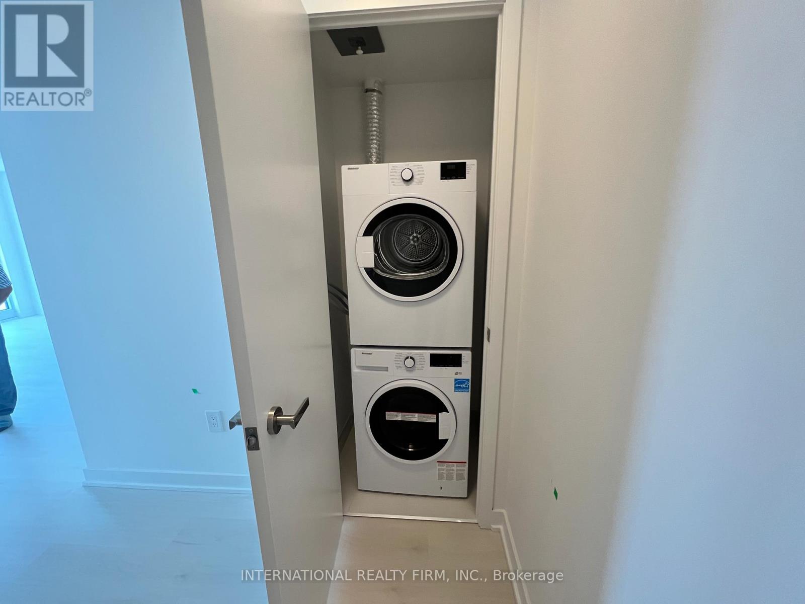 4002 - 3900 Confederation Parkway, Mississauga, Ontario  L5B 0M3 - Photo 10 - W13004954