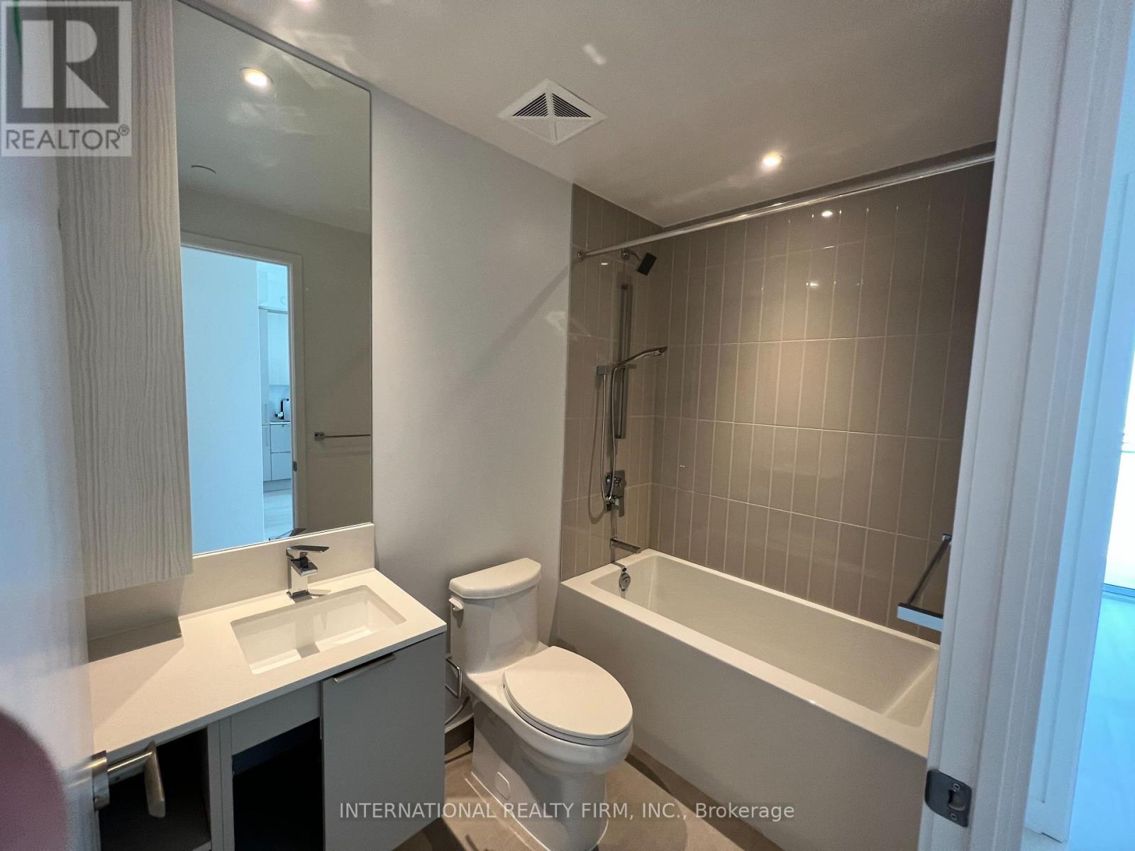 4002 - 3900 Confederation Parkway, Mississauga, Ontario  L5B 0M3 - Photo 8 - W13004954