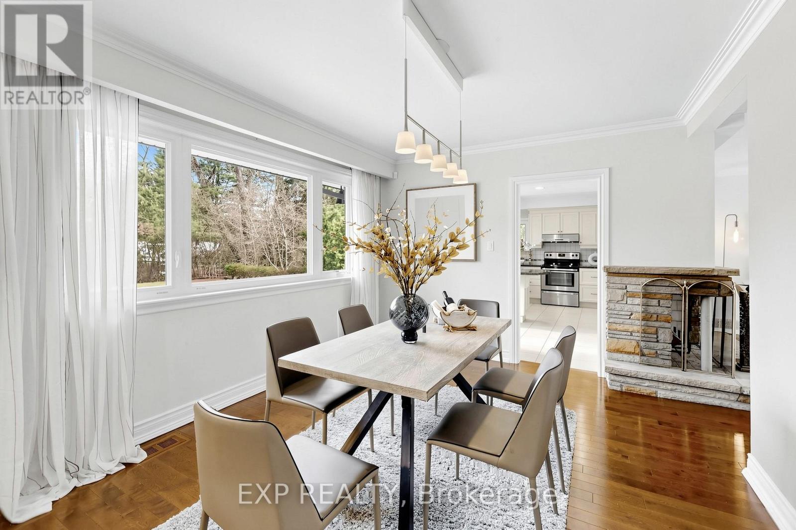 261 Pinehurst Drive, Oakville, Ontario  L6J 4X2 - Photo 9 - W13004970