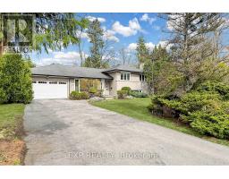 261 PINEHURST DRIVE, Oakville, Ontario