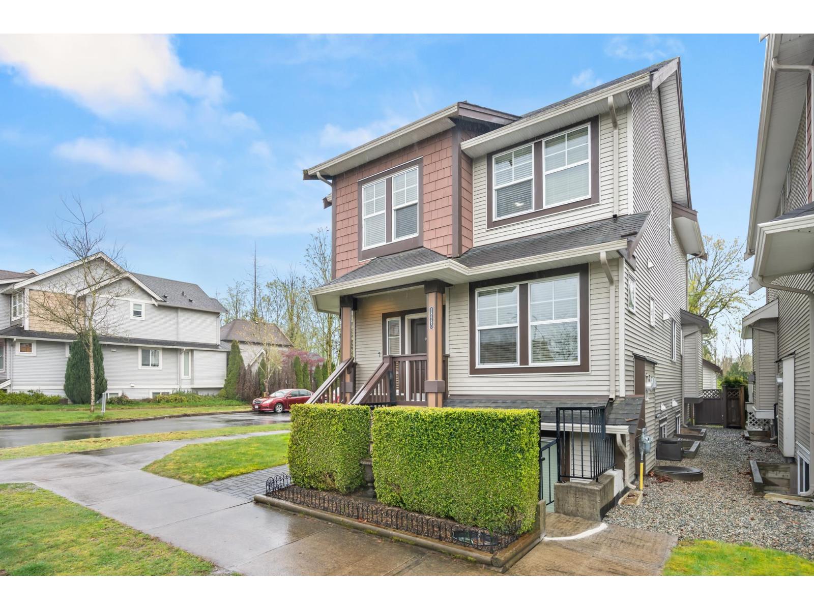 18990 67a Avenue, Surrey, British Columbia V4N 6A2 - Photo 3 - R3111993