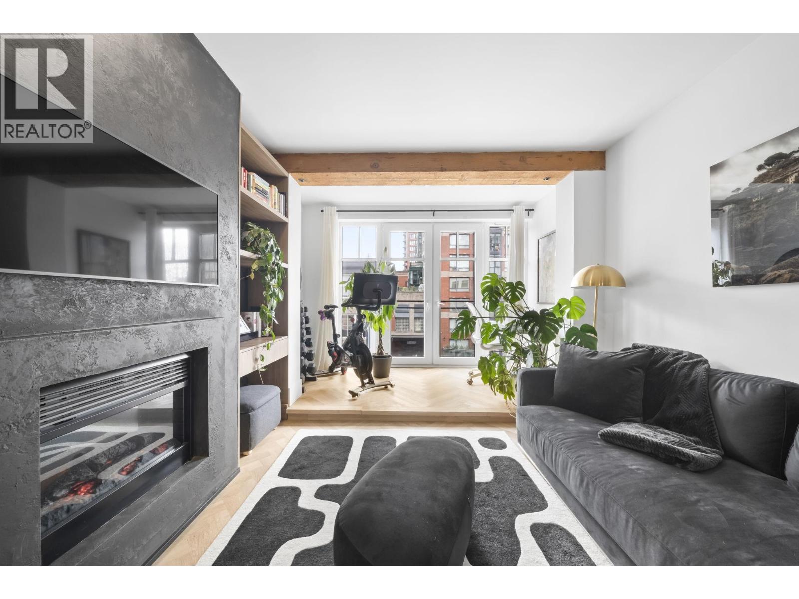 202 1275 Hamilton Street, Vancouver, British Columbia  V6B 1E2 - Photo 2 - R3110999