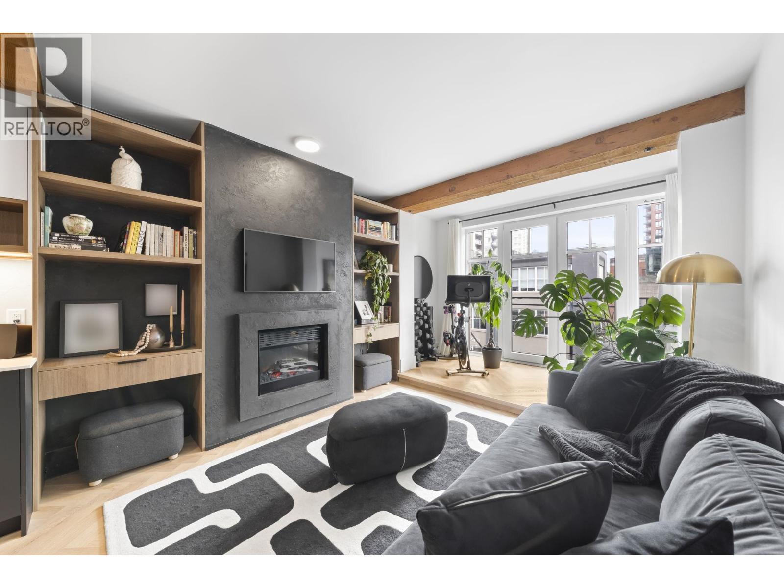 202 1275 HAMILTON STREET, Vancouver, British Columbia