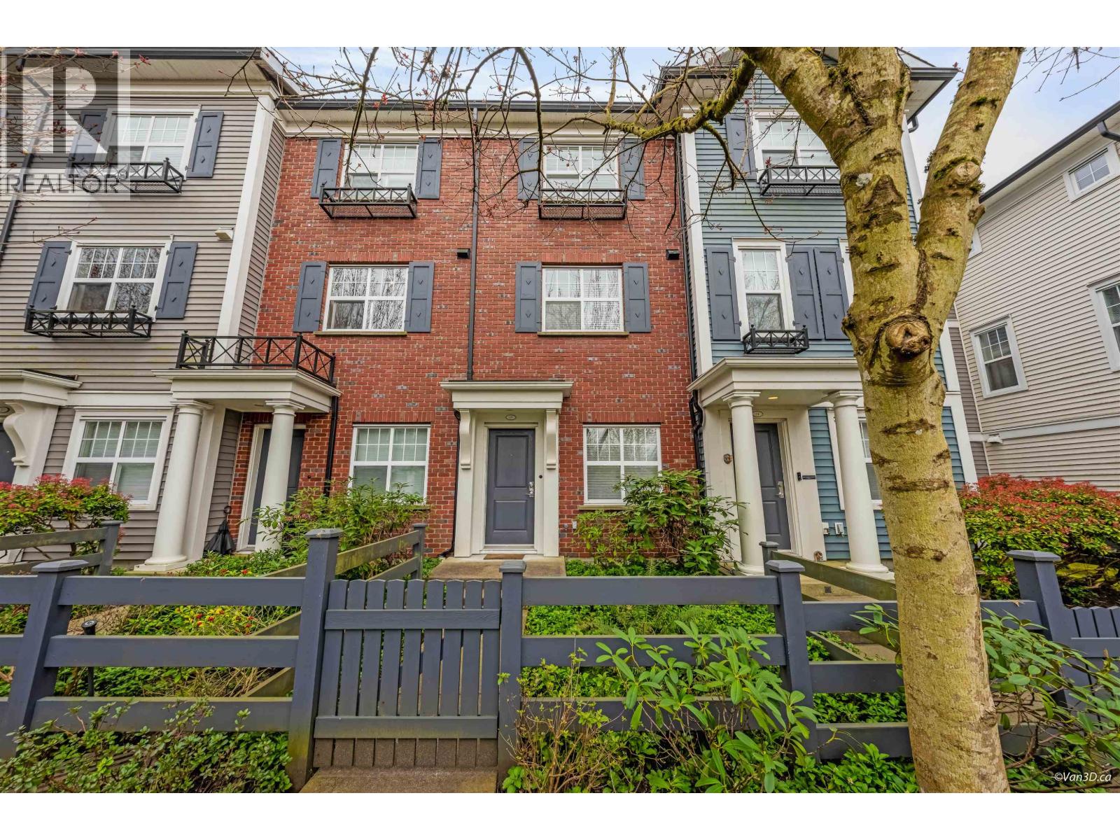 15 19538 BISHOPS REACH, Pitt Meadows, British Columbia