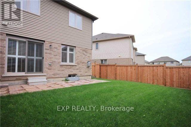 134 Westbank Trail, Hamilton, Ontario  L8J 0H3 - Photo 3 - X13004910