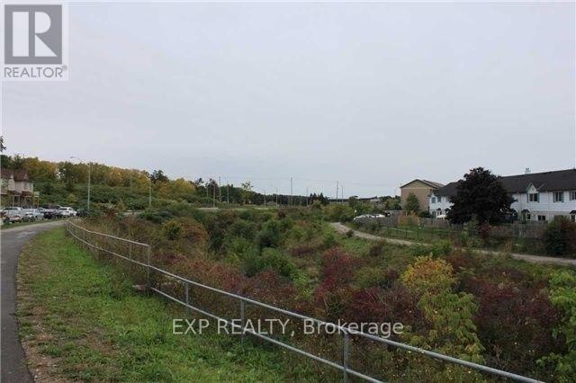 134 Westbank Trail, Hamilton, Ontario  L8J 0H3 - Photo 4 - X13004910