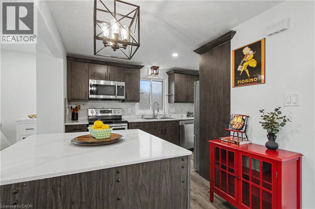 7 Wycliffe Place, Kitchener, Ontario  N2M 5J6 - Photo 13 - 40820025