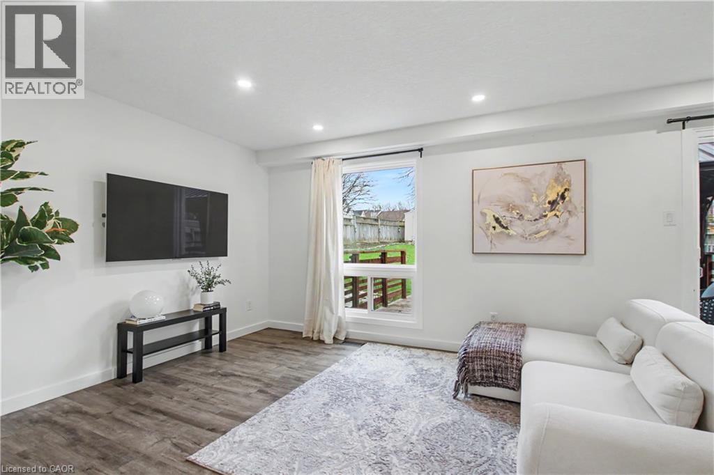 7 Wycliffe Place, Kitchener, Ontario  N2M 5J6 - Photo 19 - 40820025