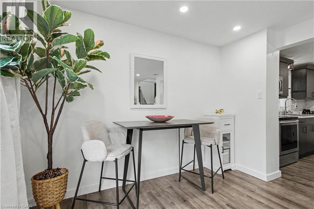 7 Wycliffe Place, Kitchener, Ontario  N2M 5J6 - Photo 20 - 40820025