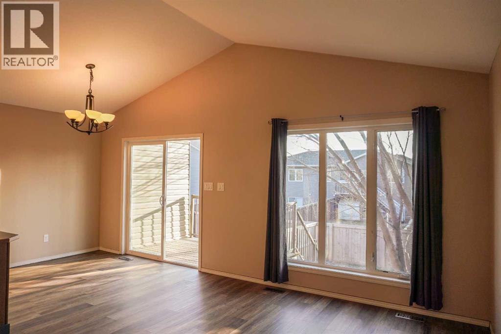 721 Silkstone Close W, Lethbridge, Alberta  T1J 4B9 - Photo 12 - A2297434