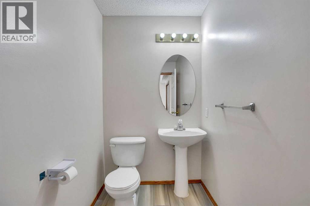 17 Taracove Crescent Ne, Calgary, Alberta  T3J 4R3 - Photo 7 - A2291157