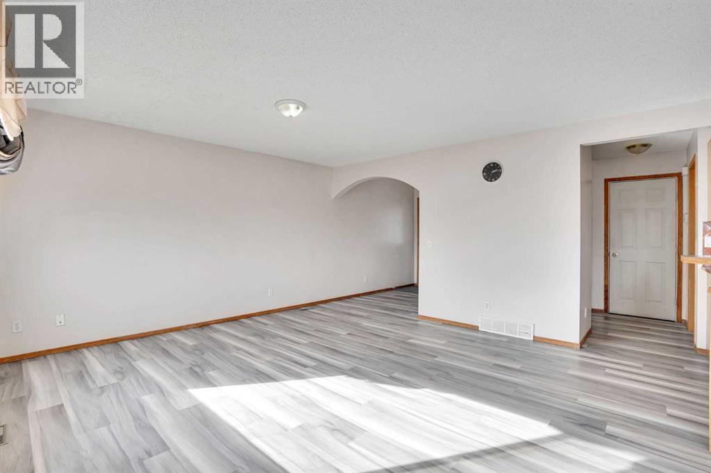 17 Taracove Crescent Ne, Calgary, Alberta  T3J 4R3 - Photo 16 - A2291157