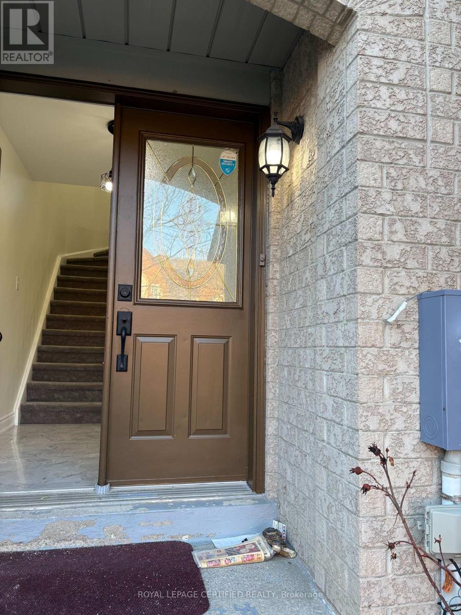 26 GOLDENLIGHT CIRCLE, Brampton, Ontario