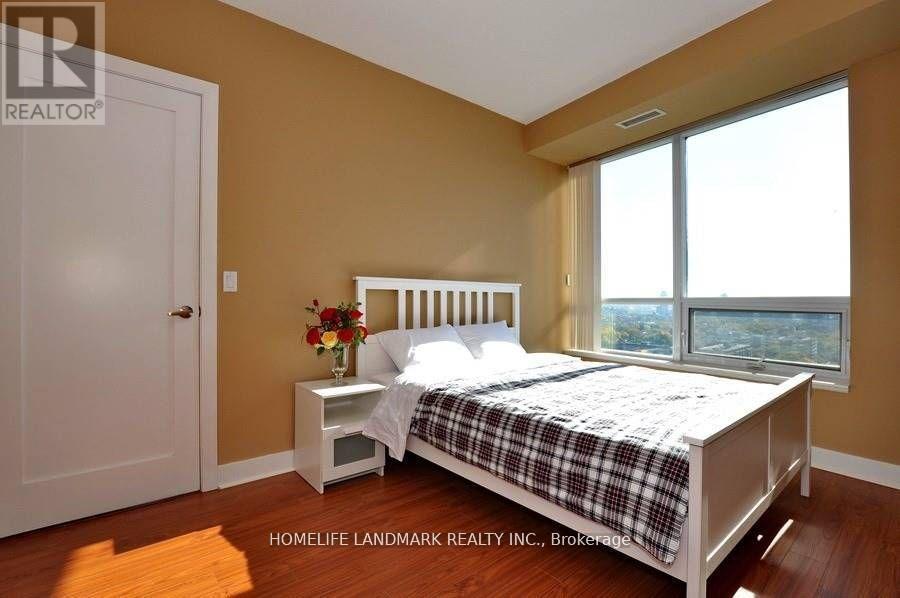 1807 - 120 Homewood Avenue, Toronto, Ontario  M4Y 2J3 - Photo 9 - C13004988