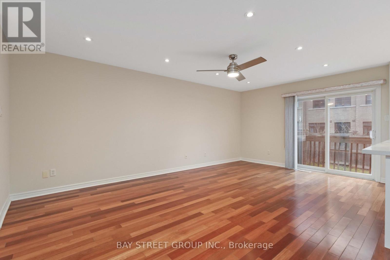 25 Maple Ridge Crescent, Markham, Ontario  L6E 1V3 - Photo 9 - N13004972