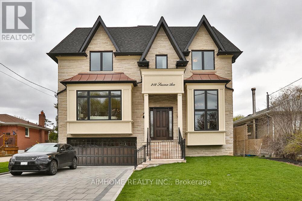 212 SUSSEX AVENUE, Richmond Hill, Ontario