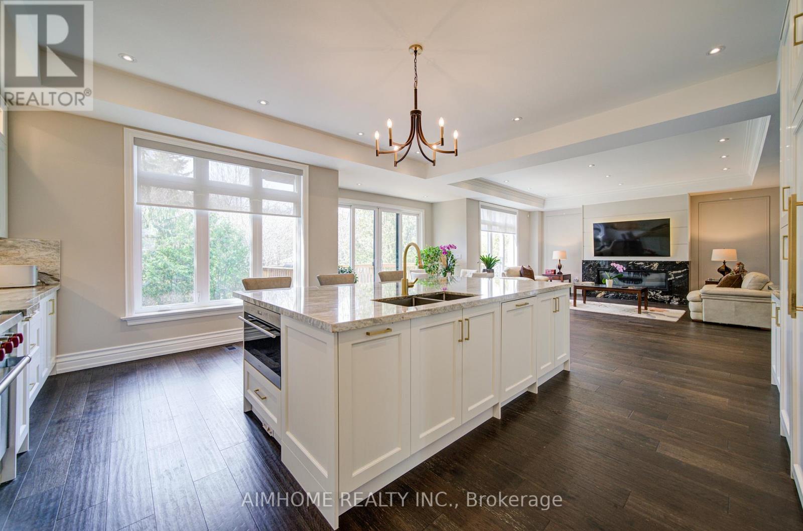 212 Sussex Avenue, Richmond Hill, Ontario  L4C 2G2 - Photo 12 - N13004998