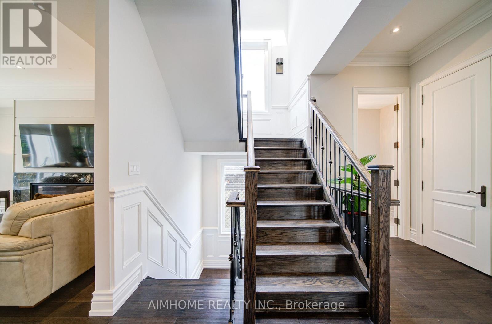 212 Sussex Avenue, Richmond Hill, Ontario  L4C 2G2 - Photo 21 - N13004998