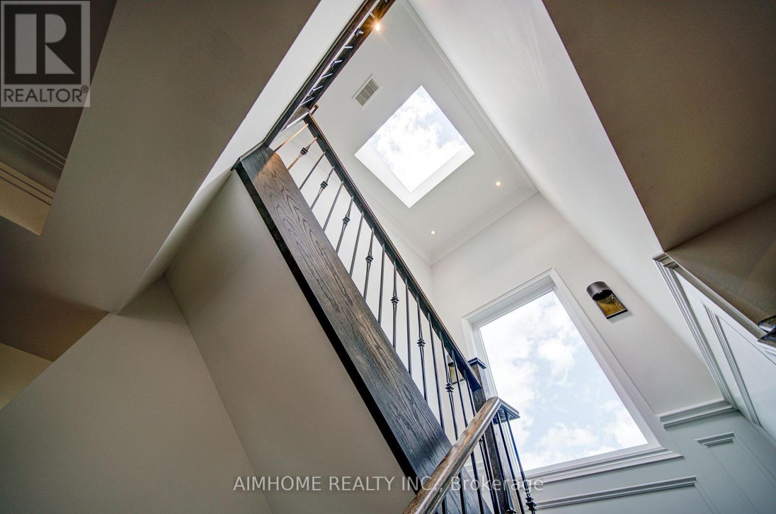 212 Sussex Avenue, Richmond Hill, Ontario  L4C 2G2 - Photo 22 - N13004998