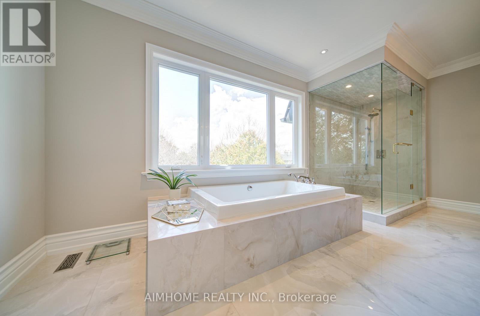 212 Sussex Avenue, Richmond Hill, Ontario  L4C 2G2 - Photo 28 - N13004998