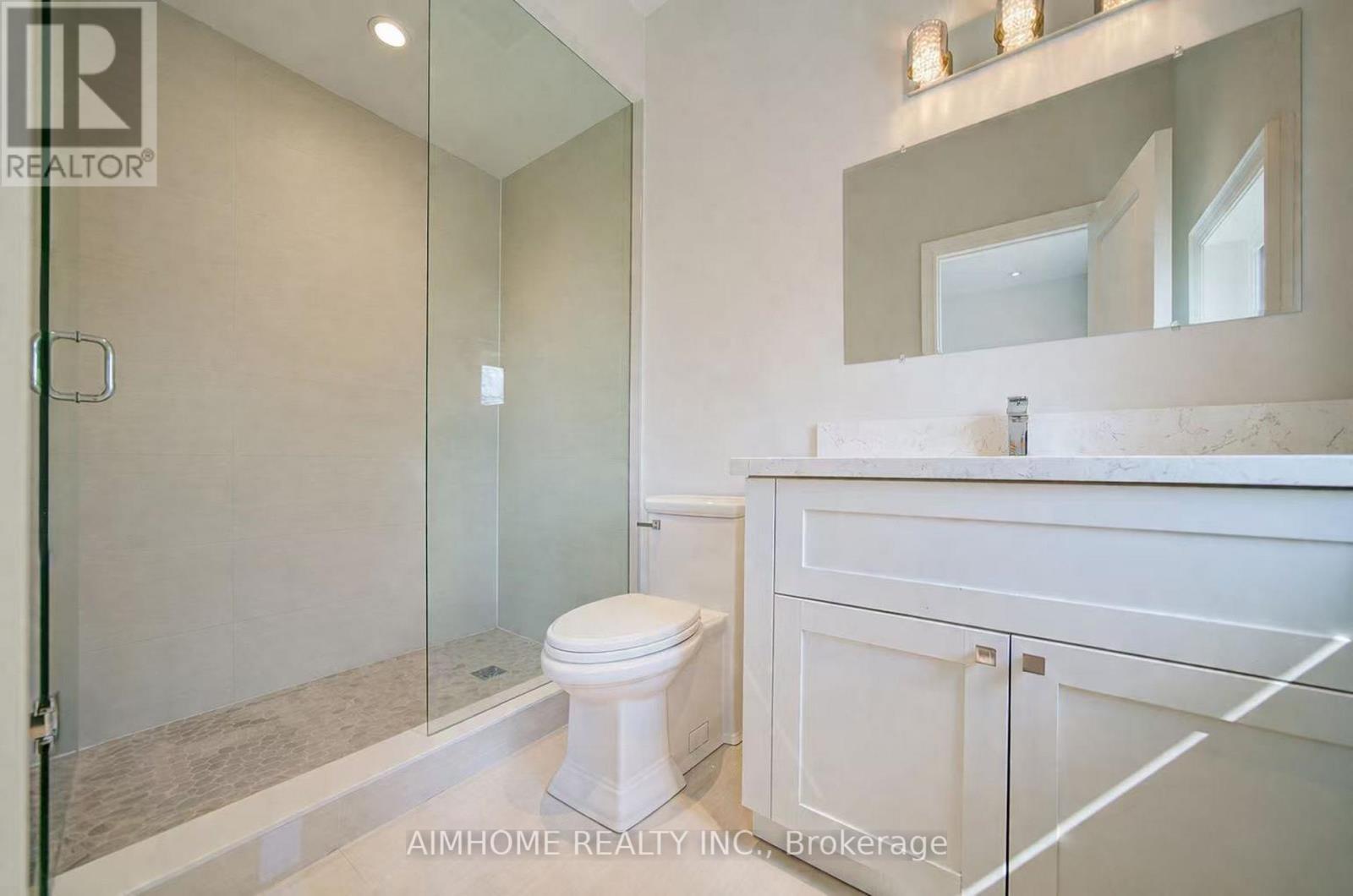 212 Sussex Avenue, Richmond Hill, Ontario  L4C 2G2 - Photo 31 - N13004998