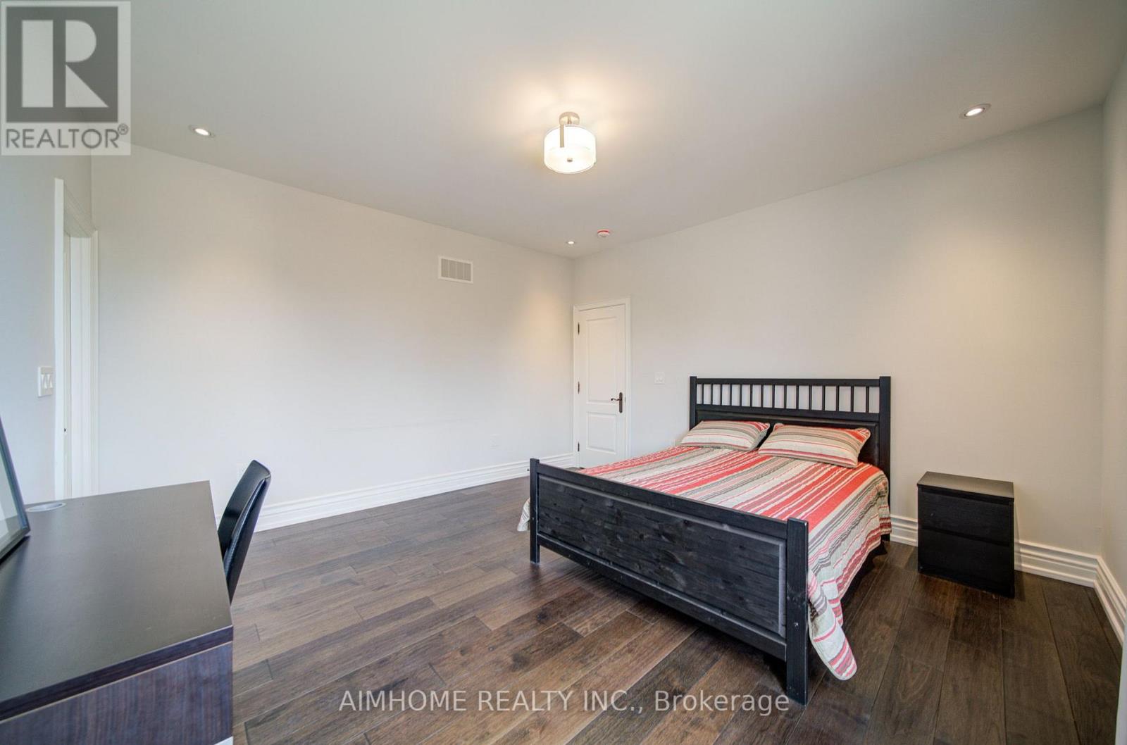 212 Sussex Avenue, Richmond Hill, Ontario  L4C 2G2 - Photo 32 - N13004998