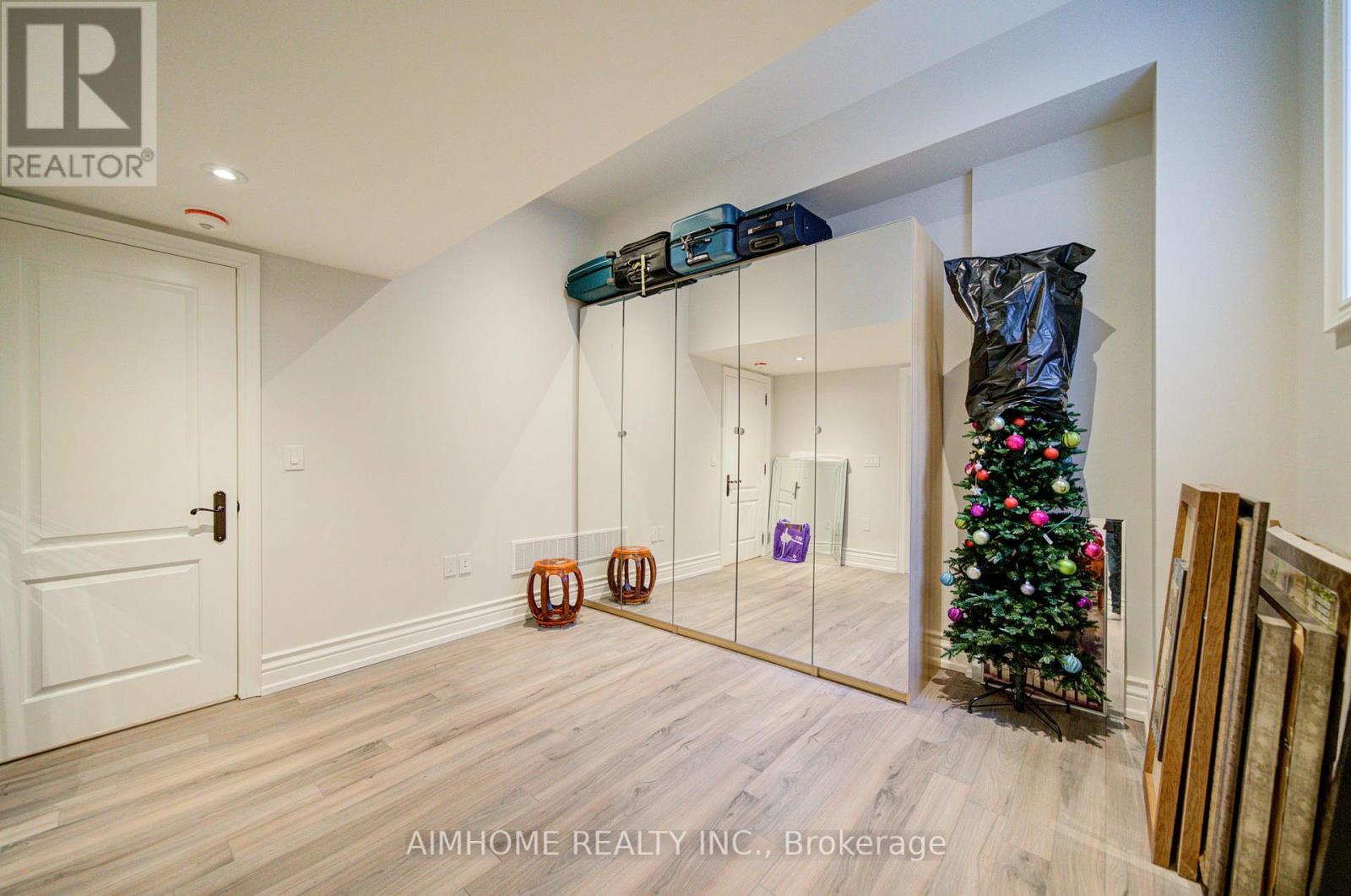 212 Sussex Avenue, Richmond Hill, Ontario  L4C 2G2 - Photo 40 - N13004998