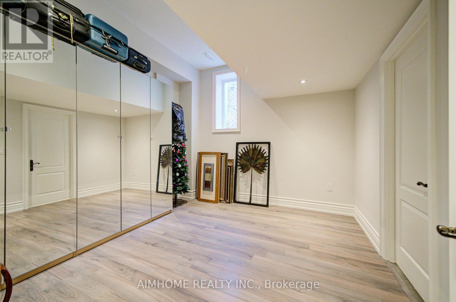 212 Sussex Avenue, Richmond Hill, Ontario  L4C 2G2 - Photo 41 - N13004998