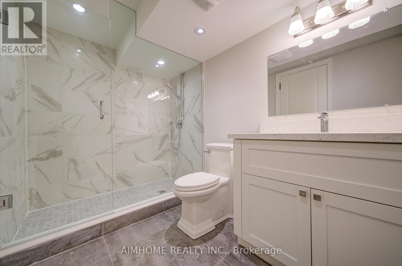 212 Sussex Avenue, Richmond Hill, Ontario  L4C 2G2 - Photo 42 - N13004998