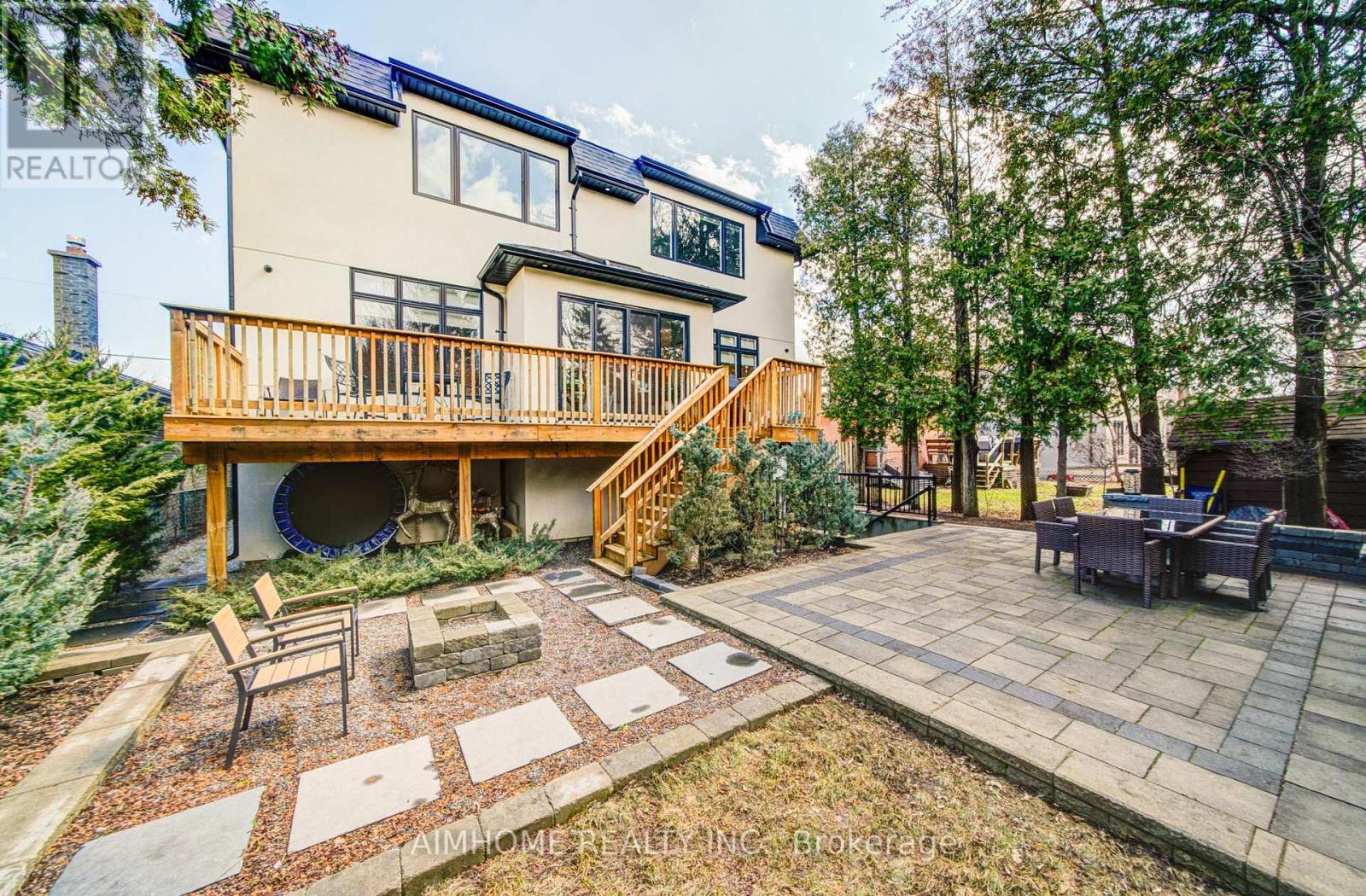 212 Sussex Avenue, Richmond Hill, Ontario  L4C 2G2 - Photo 49 - N13004998