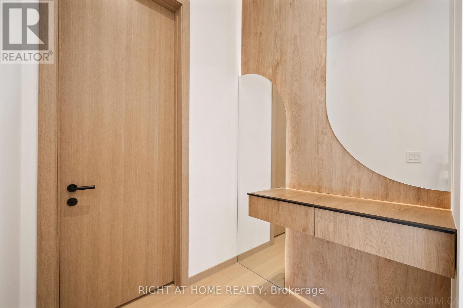 99 Douglas Road, Richmond Hill, Ontario  L4E 3H1 - Photo 17 - N13005004