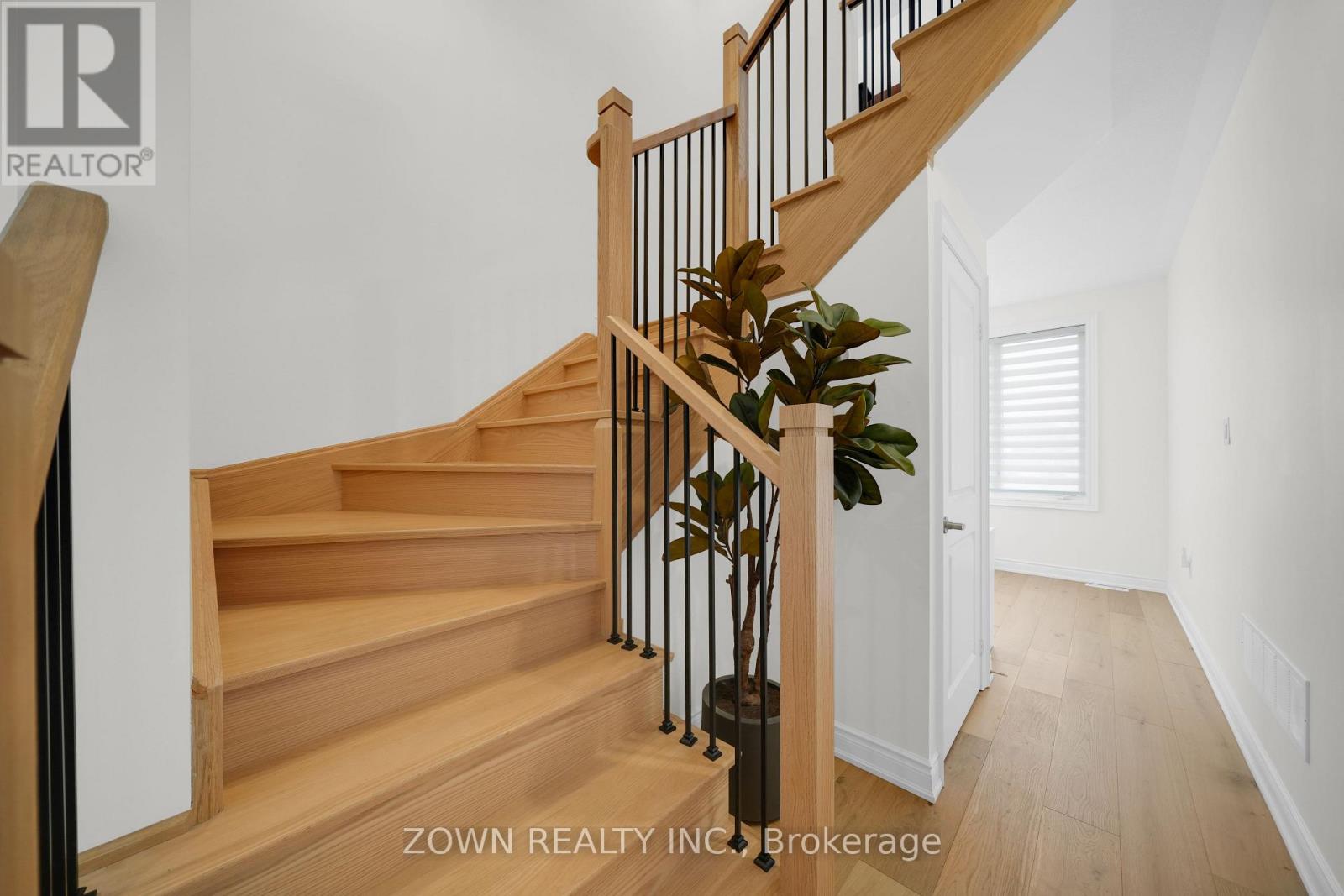 3 Tennant Circle, Vaughan, Ontario  L4H 5L2 - Photo 12 - N13005006