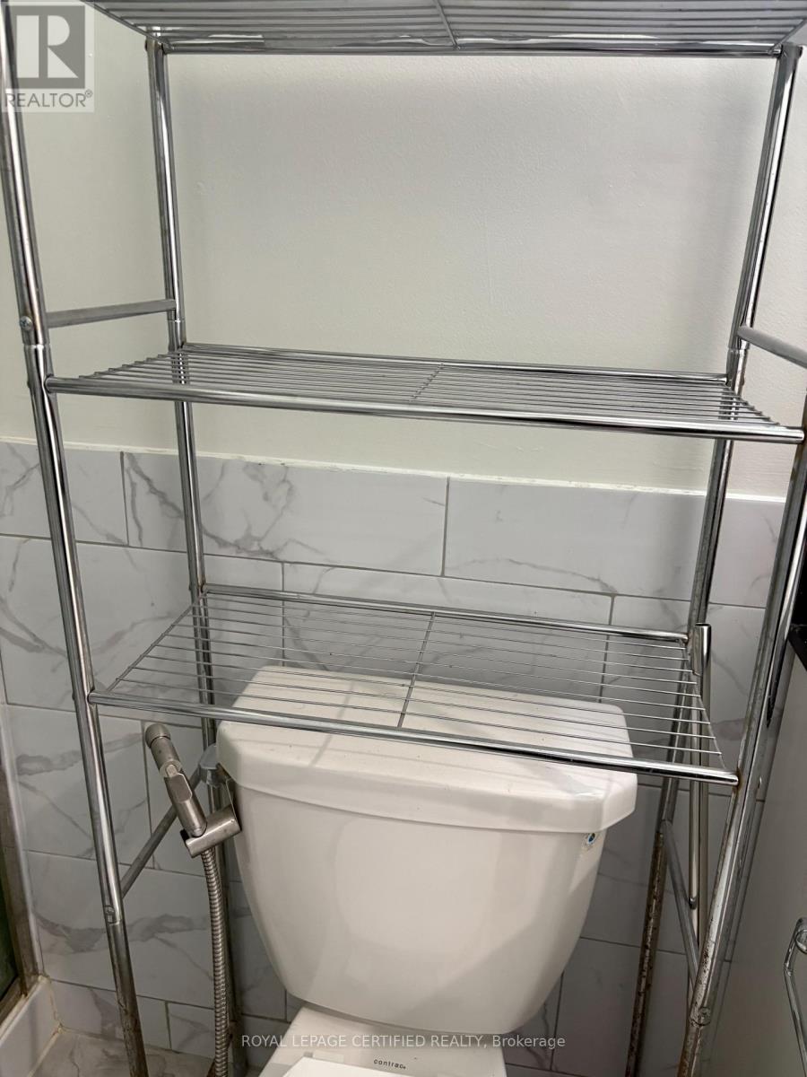 26 Goldenlight Circle, Brampton, Ontario  L6X 4N6 - Photo 16 - W13004382