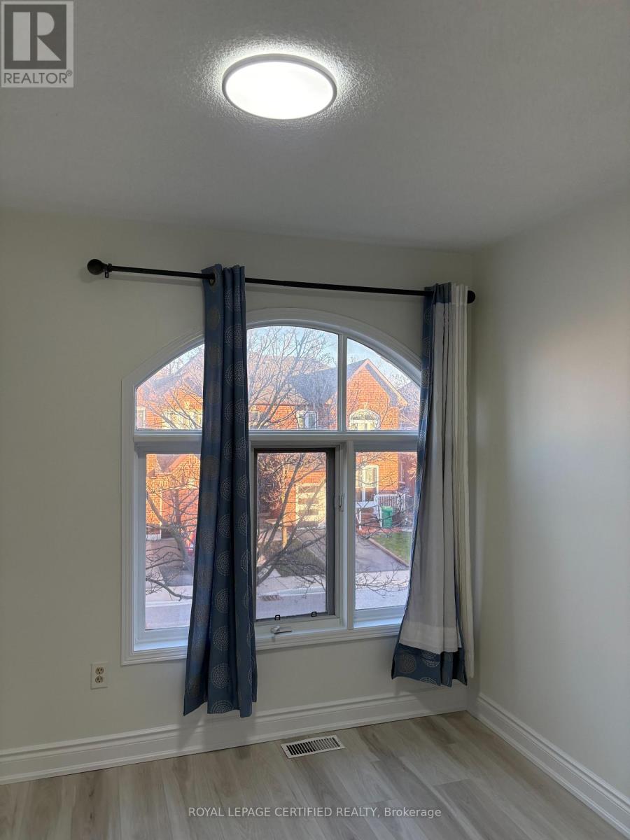 26 Goldenlight Circle, Brampton, Ontario  L6X 4N6 - Photo 12 - W13004382