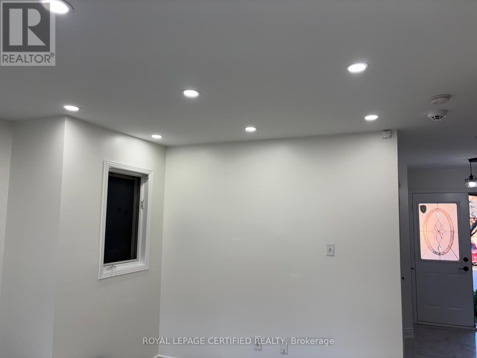 26 Goldenlight Circle, Brampton, Ontario  L6X 4N6 - Photo 6 - W13004382