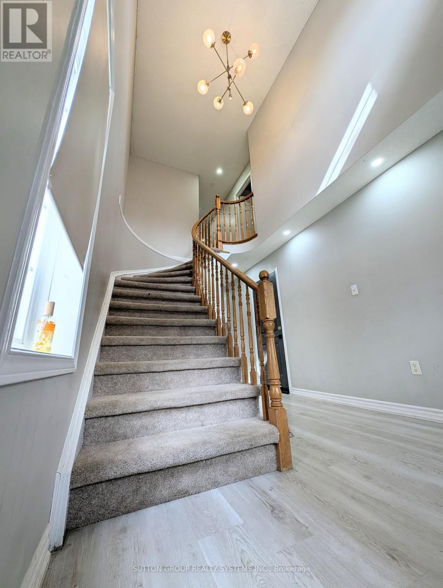 1411 Tobyn Drive, Burlington, Ontario L7M 4V7 - Photo 5 - W13004982