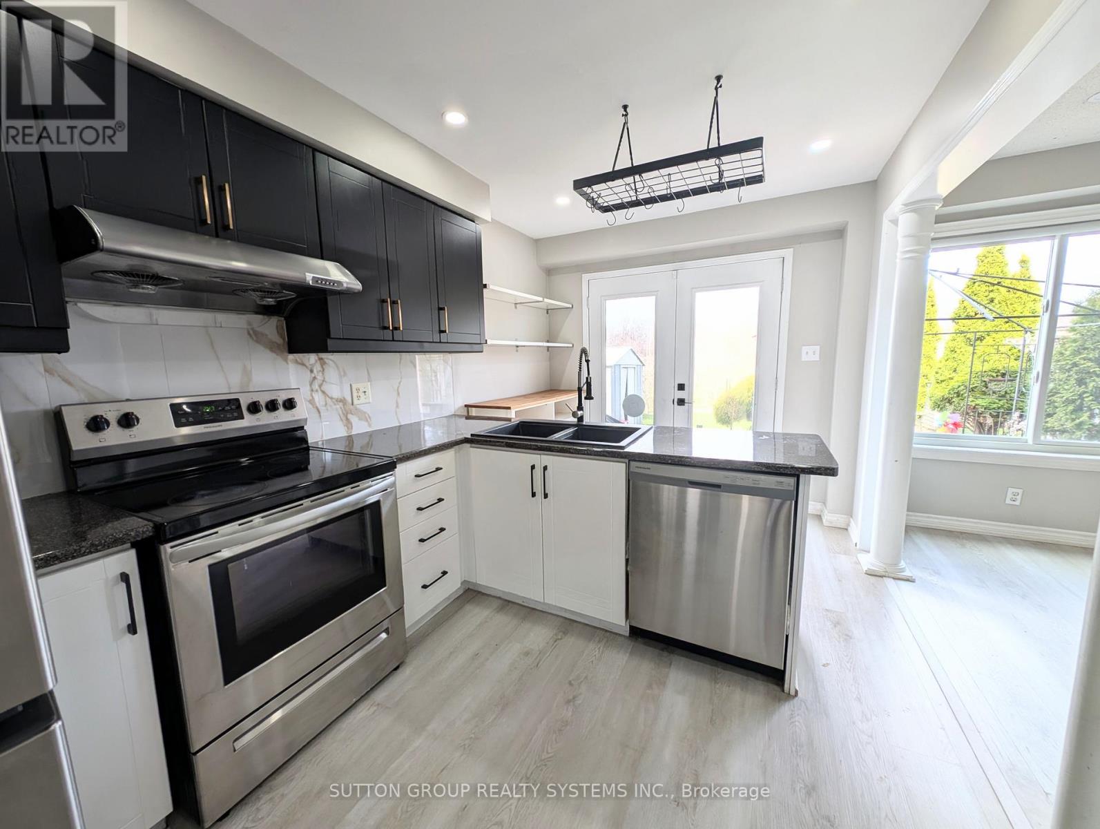 1411 Tobyn Drive, Burlington, Ontario L7M 4V7 - Photo 7 - W13004982