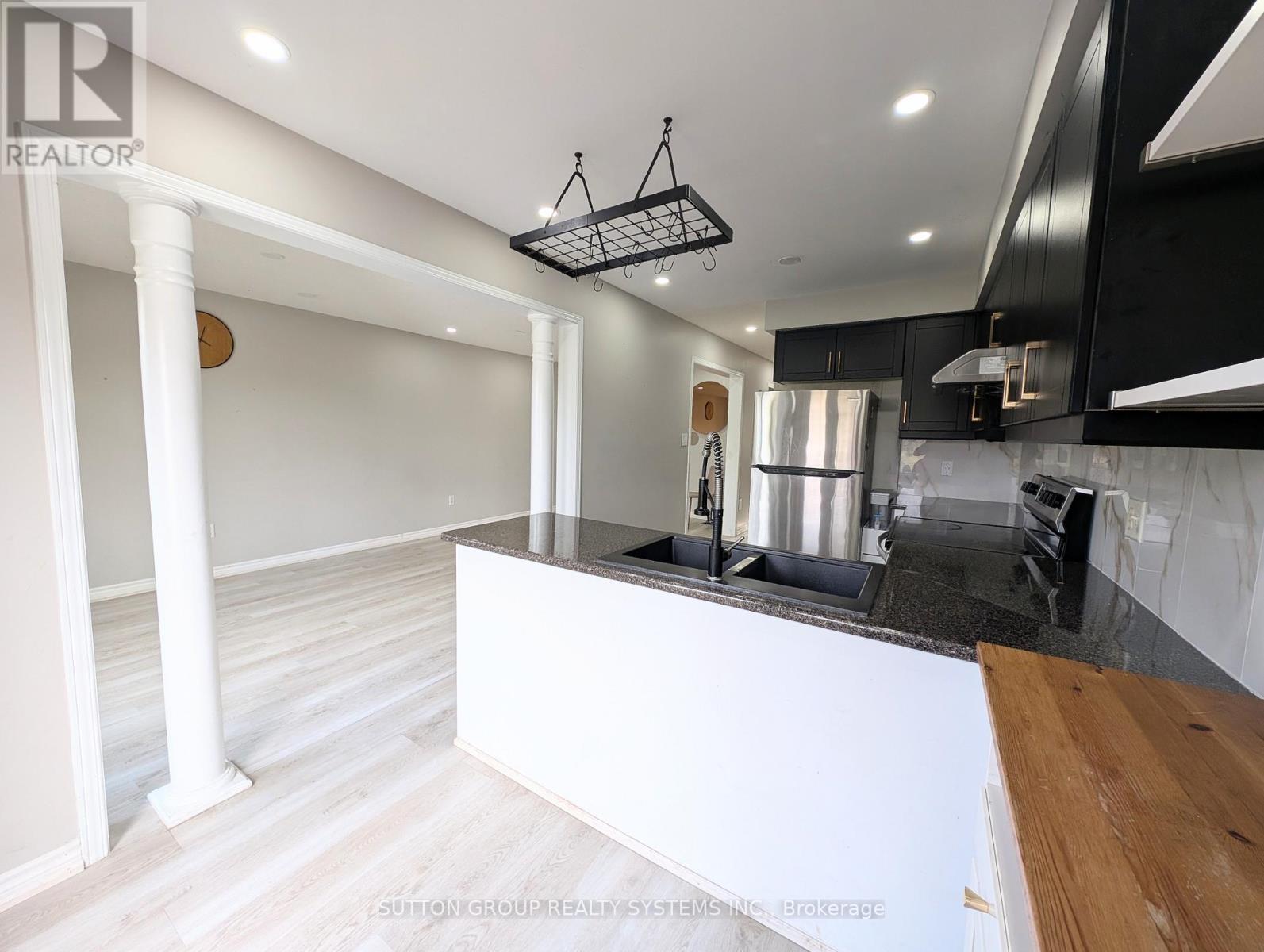 1411 Tobyn Drive, Burlington, Ontario L7M 4V7 - Photo 9 - W13004982