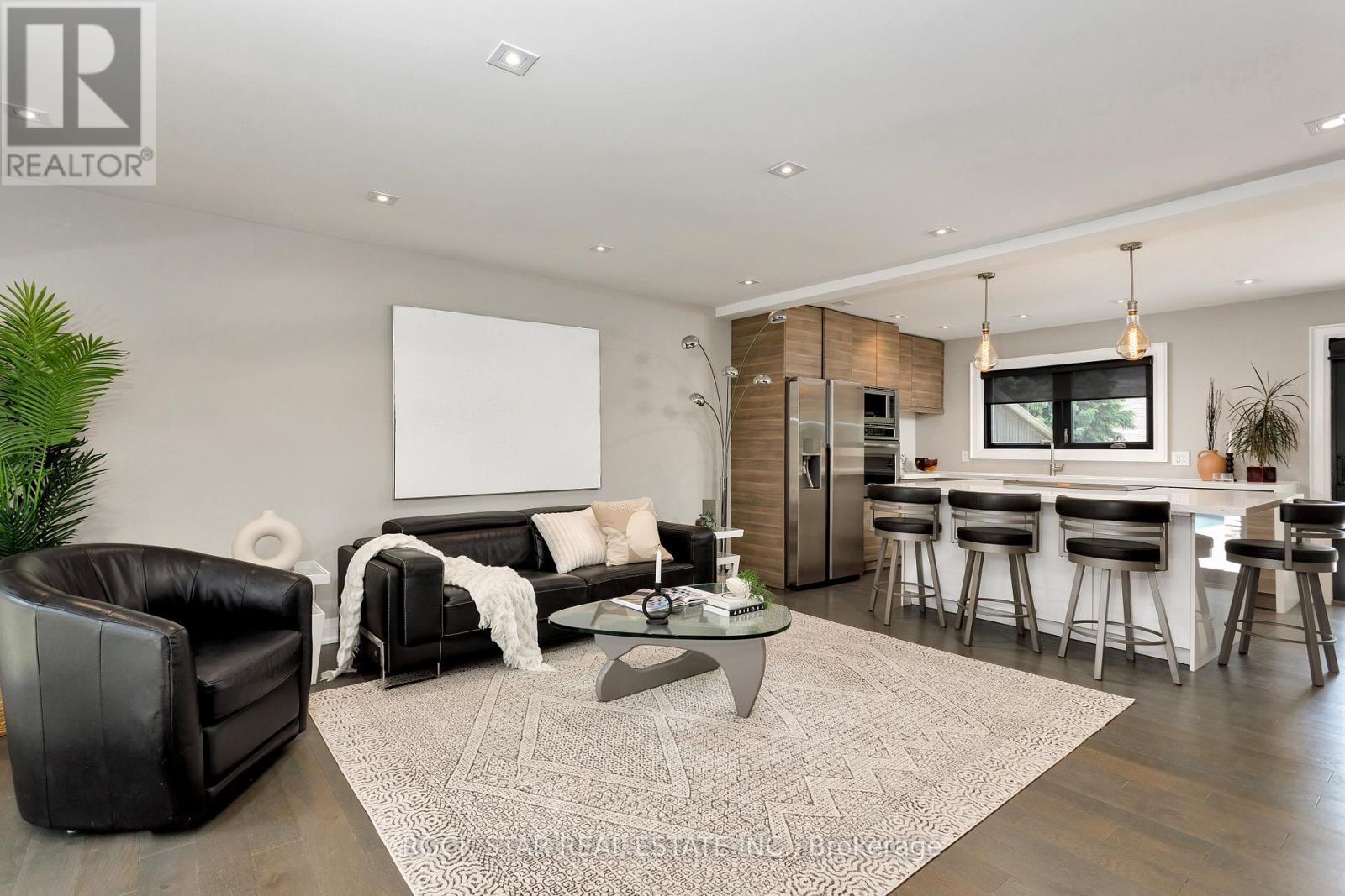 946 Glenwood Avenue, Burlington, Ontario  L7T 2K2 - Photo 3 - W13004990