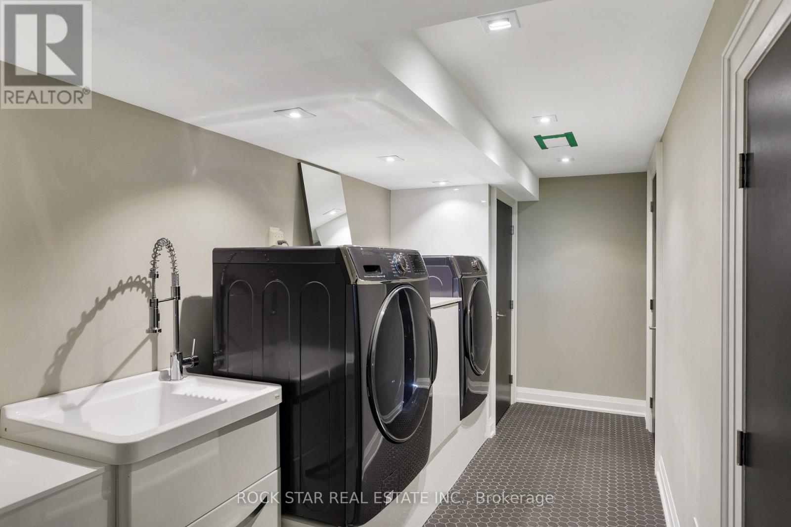 946 Glenwood Avenue, Burlington, Ontario  L7T 2K2 - Photo 40 - W13004990