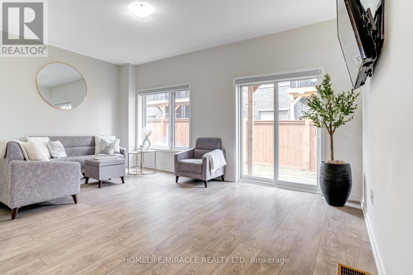 18 Queensland Crescent, Caledon, Ontario  L7E 2E1 - Photo 35 - W13005008