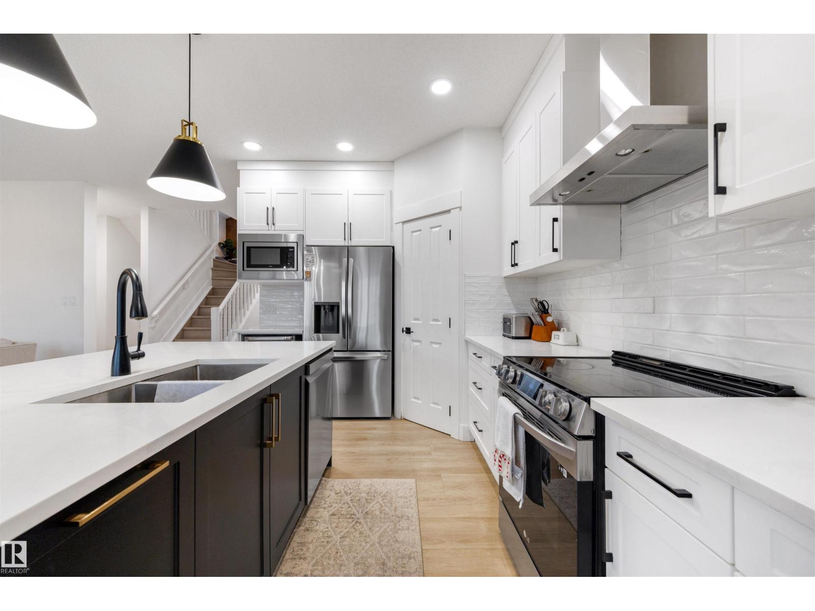 1322 Malone Pl Nw, Edmonton, Alberta  T6R 0G6 - Photo 10 - E4482503