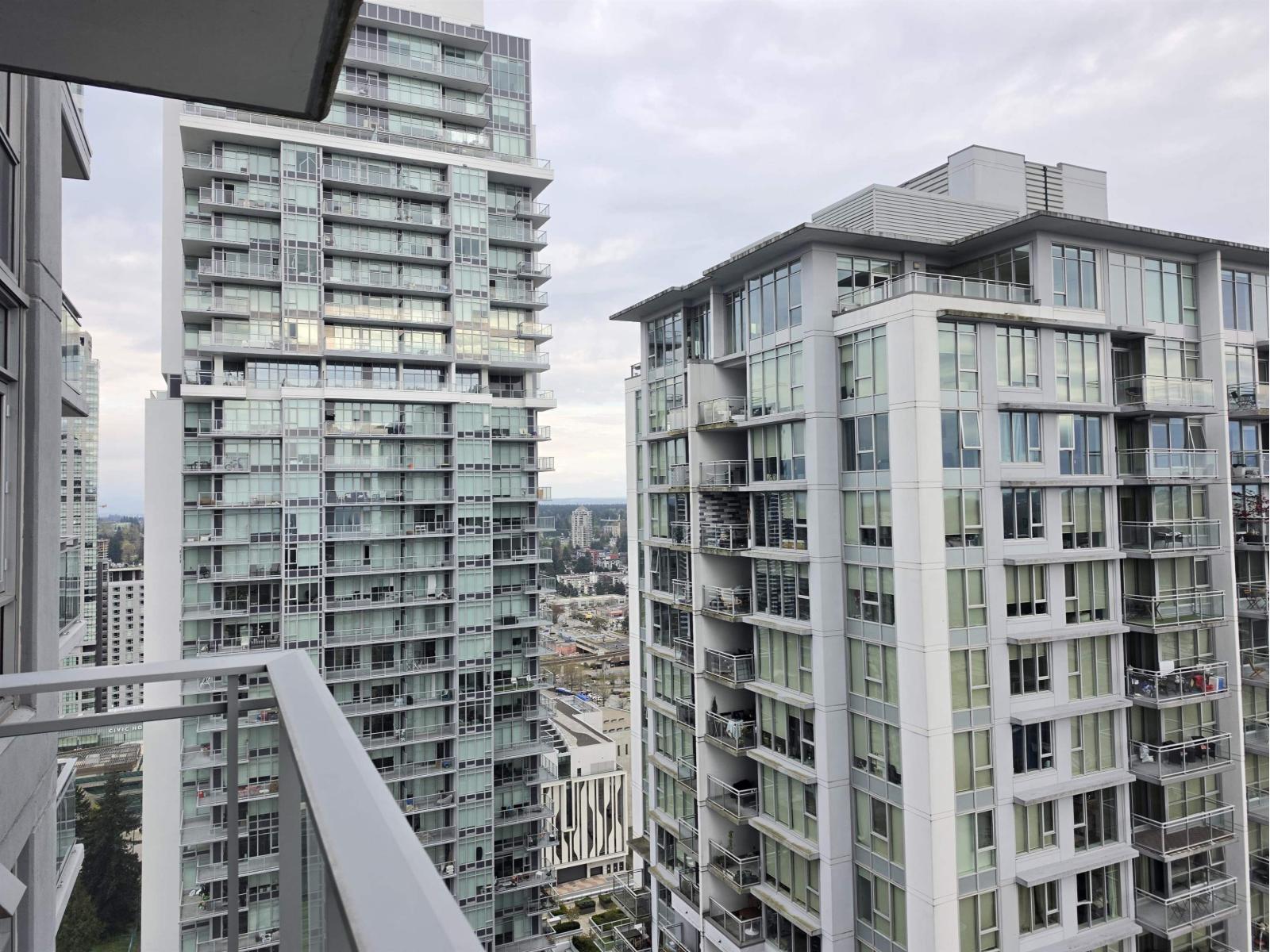 3008 13308 Central Avenue, Surrey, British Columbia  V3T 0M4 - Photo 5 - R3099553