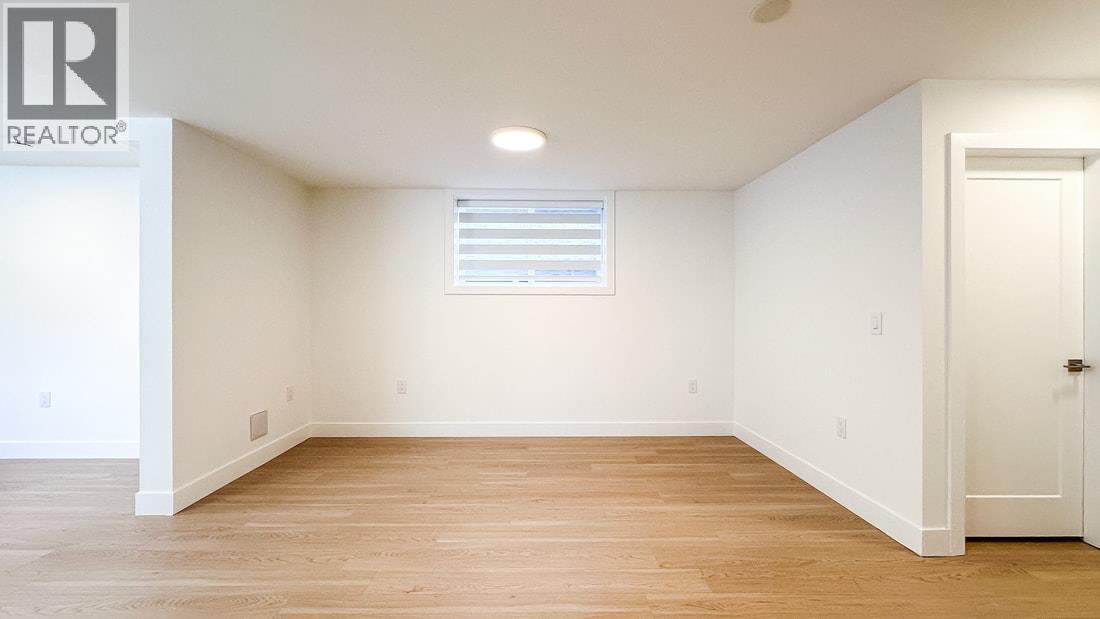 4265 Macdonald Avenue, Burnaby, British Columbia  V5G 4V9 - Photo 29 - R3112167