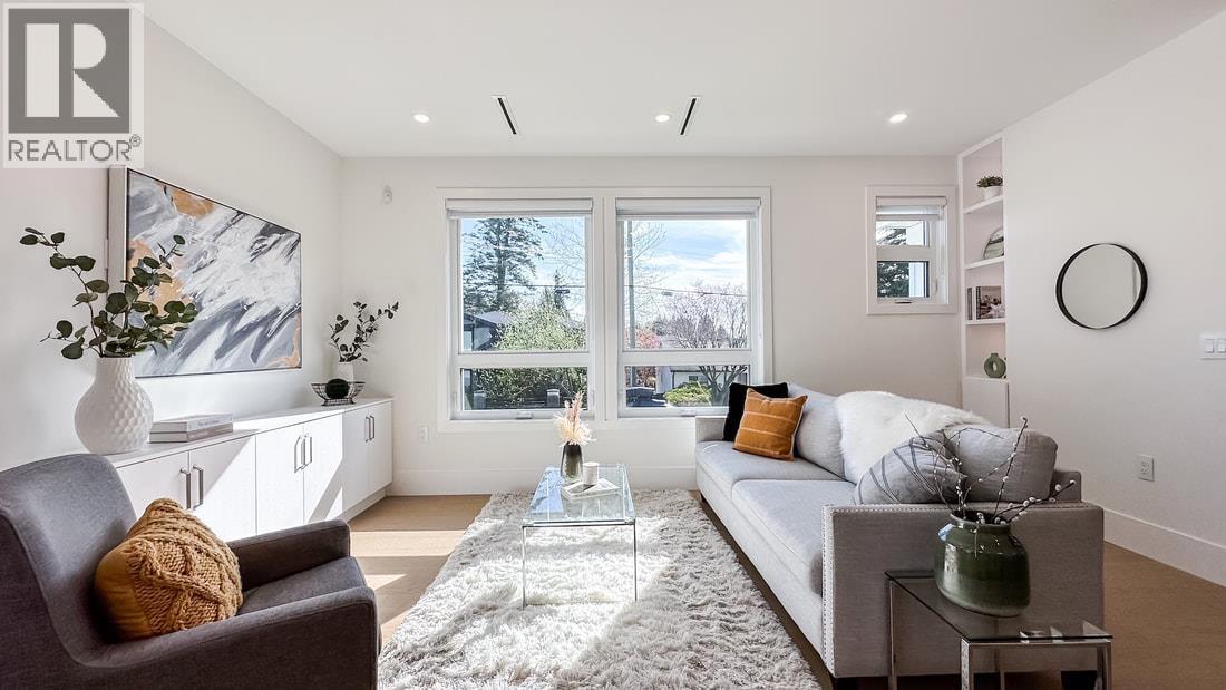 4265 Macdonald Avenue, Burnaby, British Columbia  V5G 4V9 - Photo 7 - R3112167