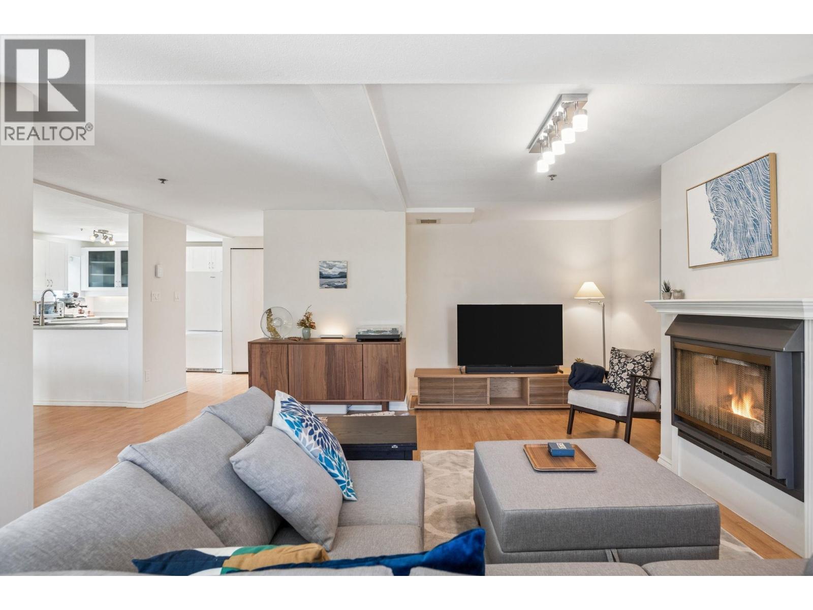 4306 Sophia Street, Vancouver, British Columbia  V5V 3V7 - Photo 4 - R3110706